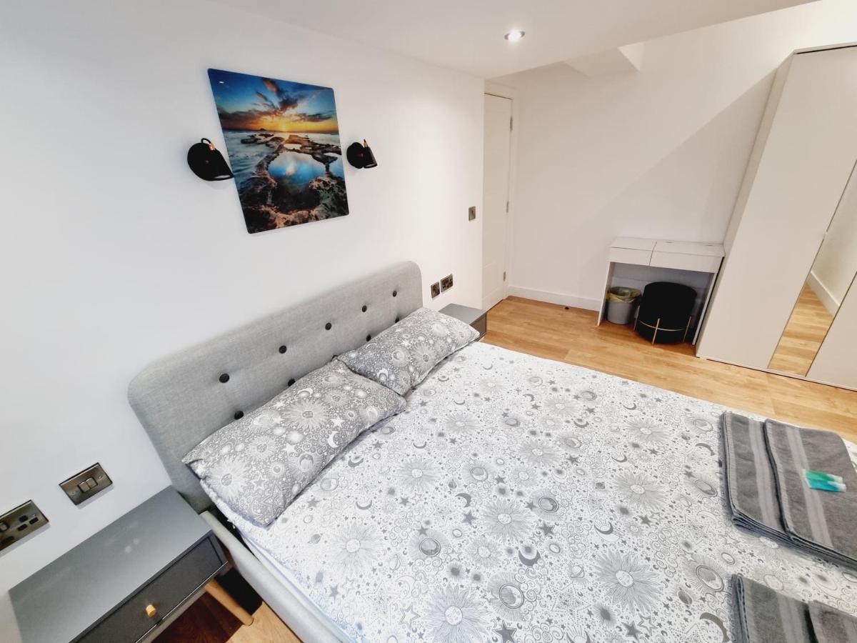 Lmk, Spacious 1 Bedroom Ground Floor Apartment, Ev Charger, Free Parking Wi-Fi, Great Location Belfast Exterior photo