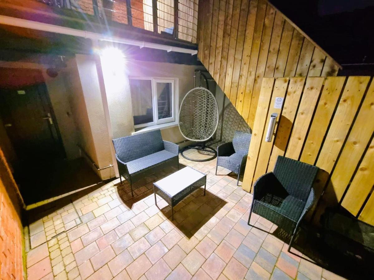 Lmk, Spacious 1 Bedroom Ground Floor Apartment, Ev Charger, Free Parking Wi-Fi, Great Location Belfast Exterior photo
